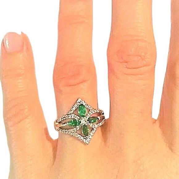 Ring Simulated Emeralds Diamonds Sz 7 Clover Blossom Fleur Brilliant Sparkle - Picture 11 of 13